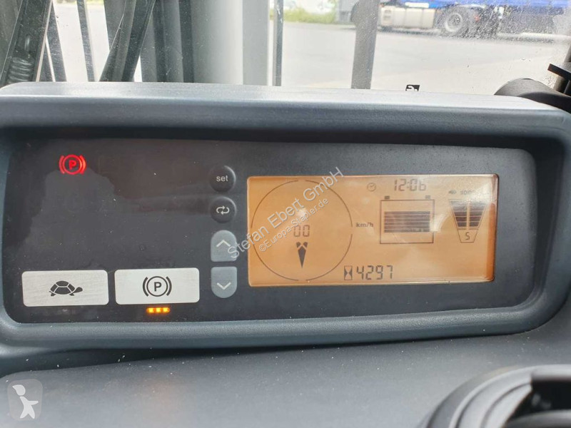 Stivuitor Jungheinrich EFG 215 / Triplex:...
