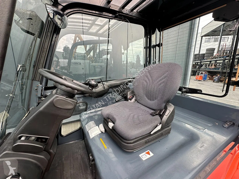 Teleskopický manipulátor Toyota 8FBMT45