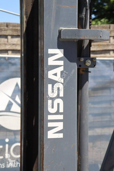 Teleskopický manipulátor Nissan 25