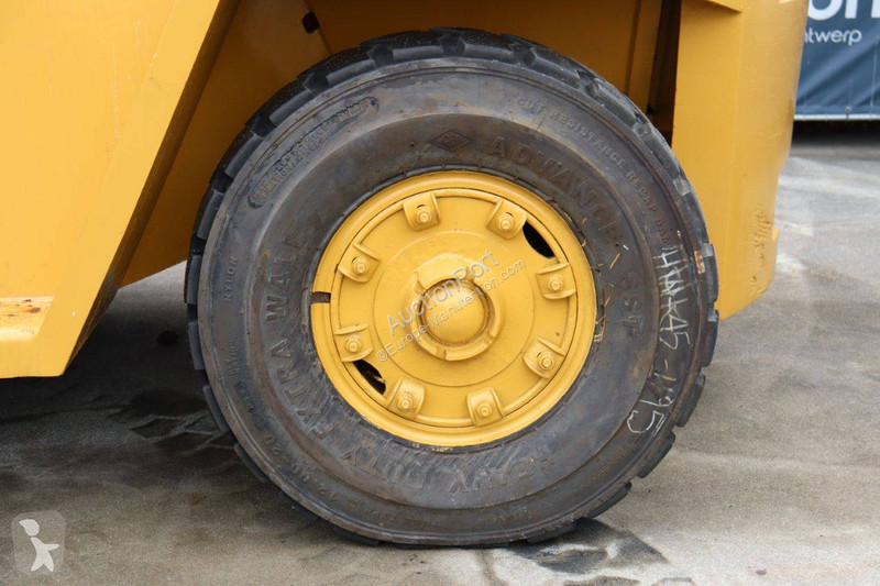 Heftruck Caterpillar V300C