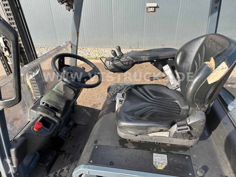 Vysokozdvižný vozík Toyota 16 T 48V Elektro...