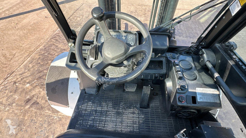 رافعة شوكية Caterpillar DP50 CN