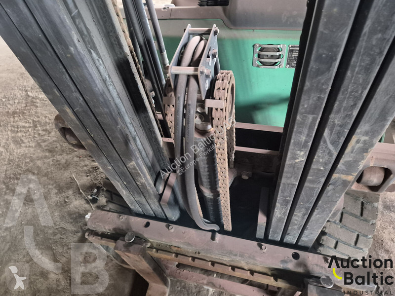 Empilhador elevador Mitsubishi YDM-KF18D