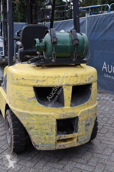Hyundai 33L-7A Forklift