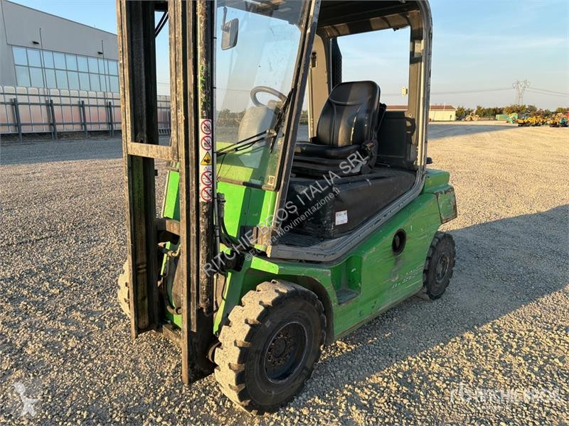 Carretilla elevadora Cesab Drago H250 2350 kg...