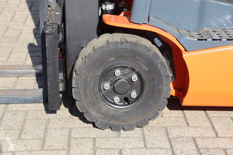Stivuitor Toyota 8FBEK16T