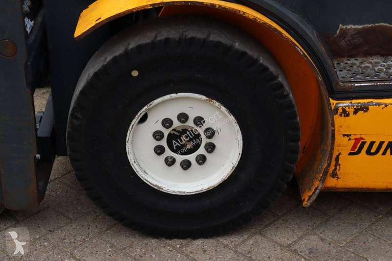 Chariot élévateur Jungheinrich 425s