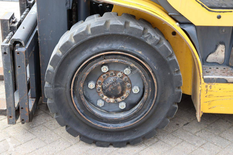 Chariot élévateur Komatsu FG401-7