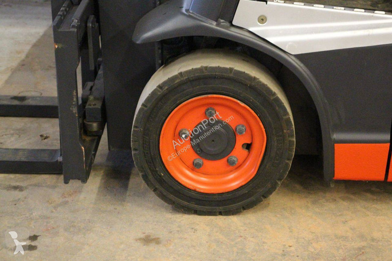 Chariot élévateur Linde E16