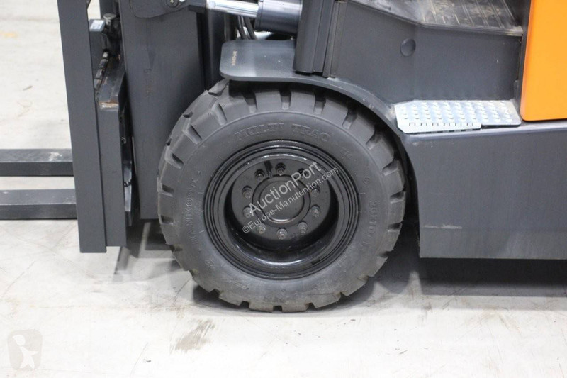 Chariot élévateur Doosan B25x-7plus