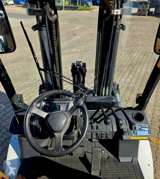 Wózek podnośnikowy Unicarriers J2F4F40   FG40NT...