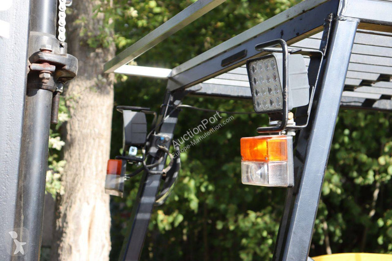 Chariot élévateur Yale GLP25TF V2420