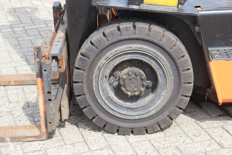 Chariot élévateur Toyota 02-5FDF25