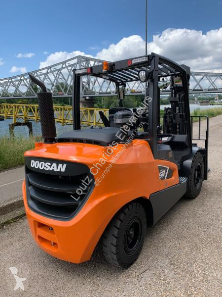 Chariot élévateur Doosan S-9