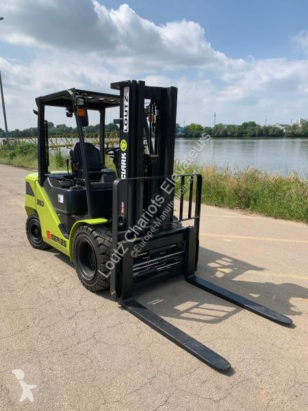Chariot élévateur Clark  S35D