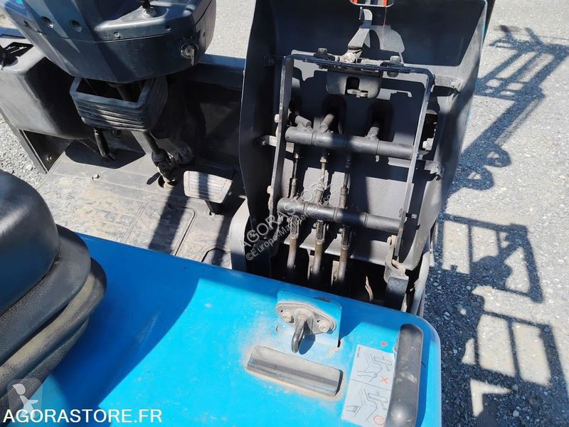 Кар Nissan QO2L25