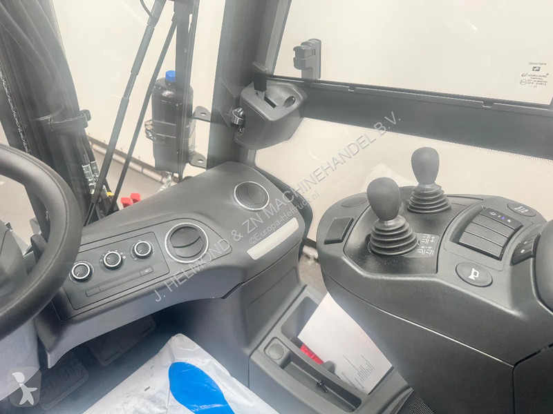 Teleskopický manipulátor Linde 1202 H 25 D-01