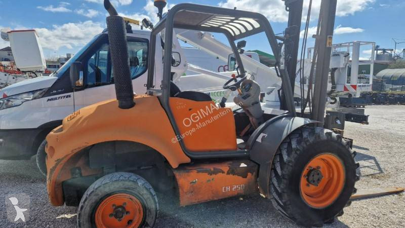 Stivuitor Ausa 2,5T tout terrain