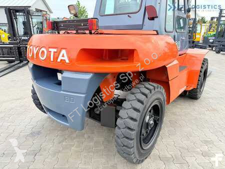 Teleskopický manipulátor Toyota
