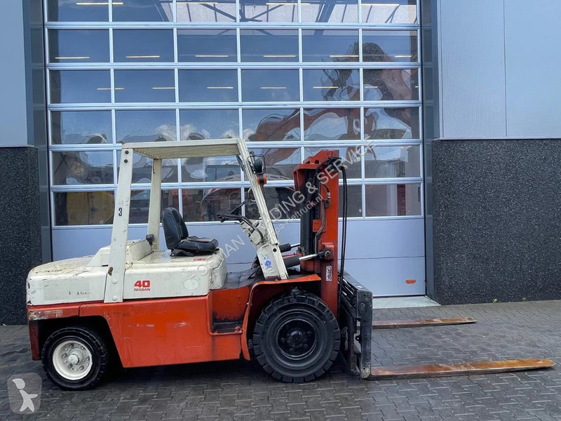 Stivuitor Nissan 40