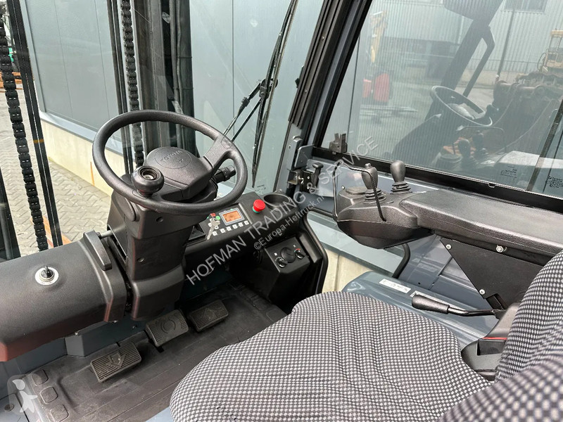 Teleskopický manipulátor Toyota 8FBMT45