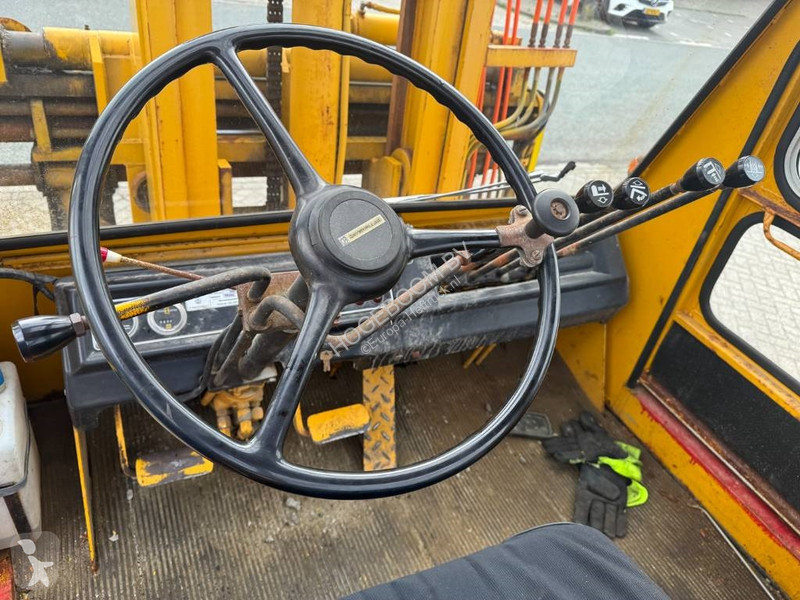 Carretilla elevadora Caterpillar V 140