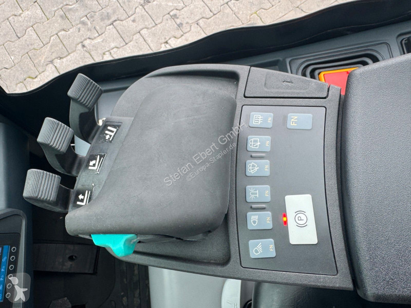 رافعة شوكية Jungheinrich EFG 215 / Triplex:...