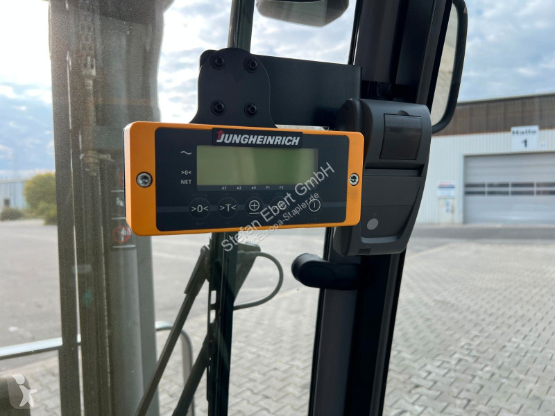 رافعة شوكية Jungheinrich EFG 215 / Triplex:...
