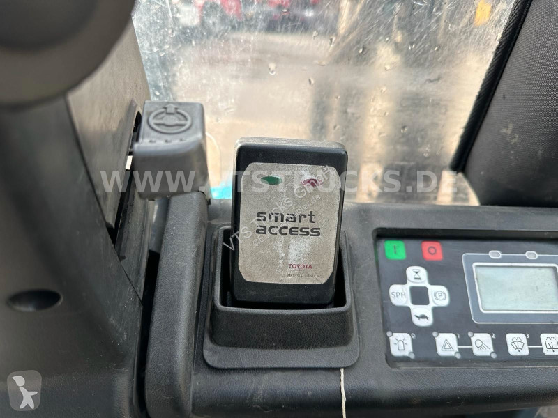 Vysokozdvižný vozík Toyota 16 T 48V Elektro...