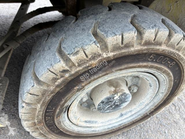 رافعة شوكية Nissan  1T5