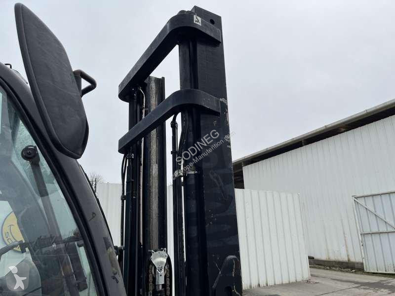رافعة شوكية Manitou (6T / 4m)