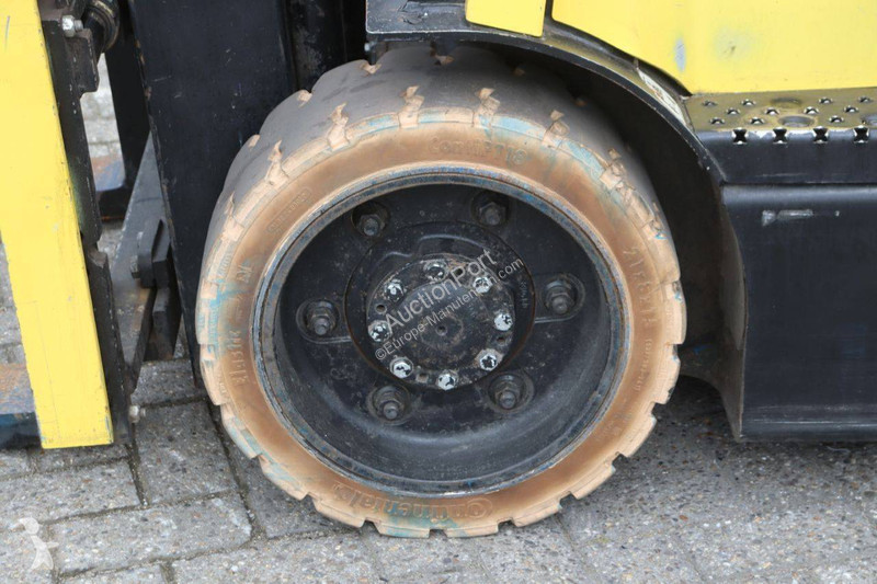 رافعة شوكية Hyster MWB
