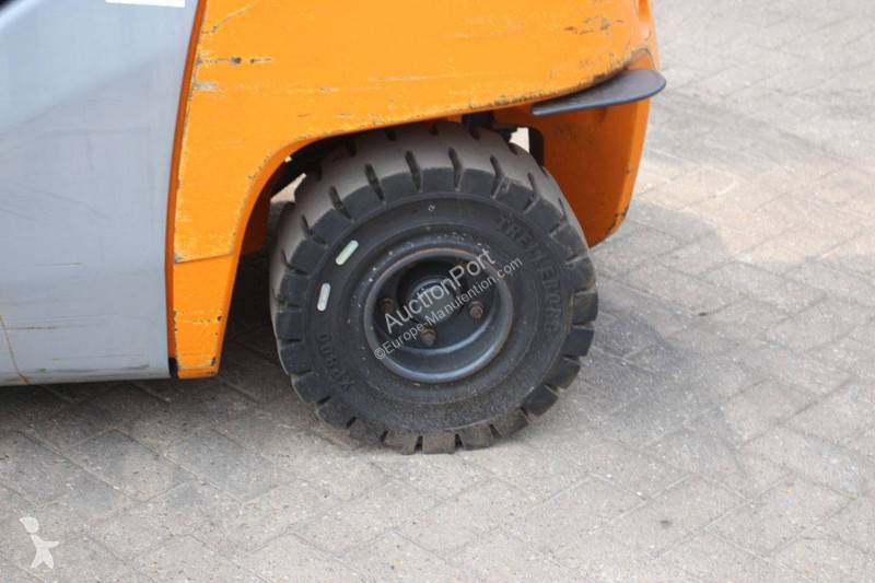 Vysokozdvižný vozík Still 7025