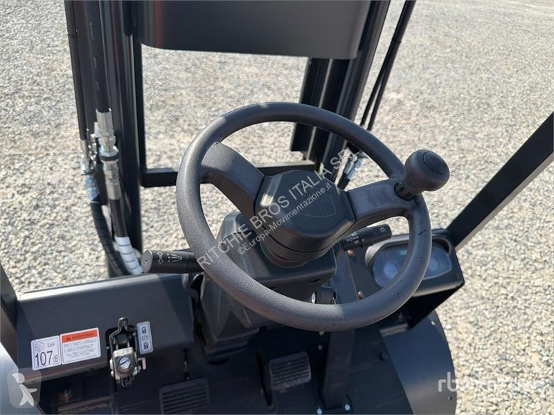 Навантажувач вилковий Bobcat D30NXP 3000 kg...