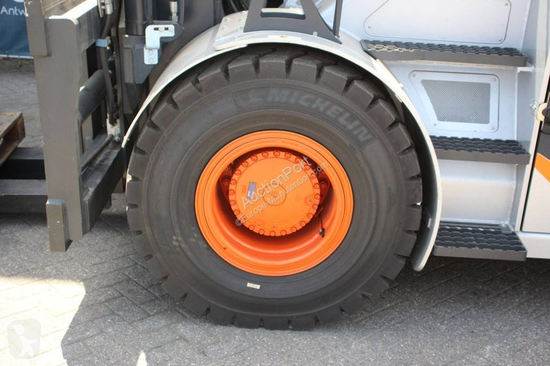 Forklift