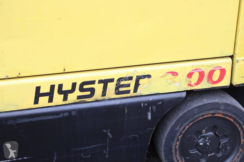 Hyster E3.00XM-847 Forklift