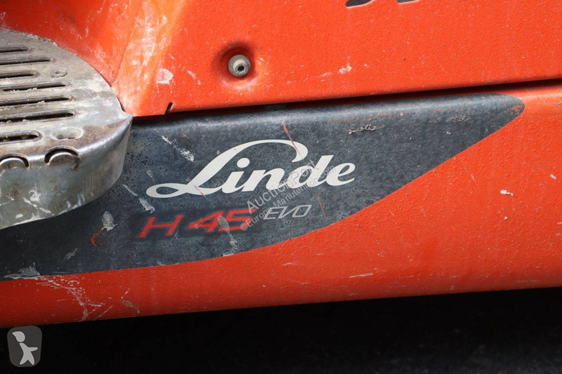 Carretilla elevadora Linde 02