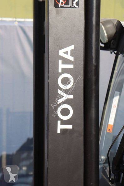 Carretilla elevadora Toyota 7FBEST13