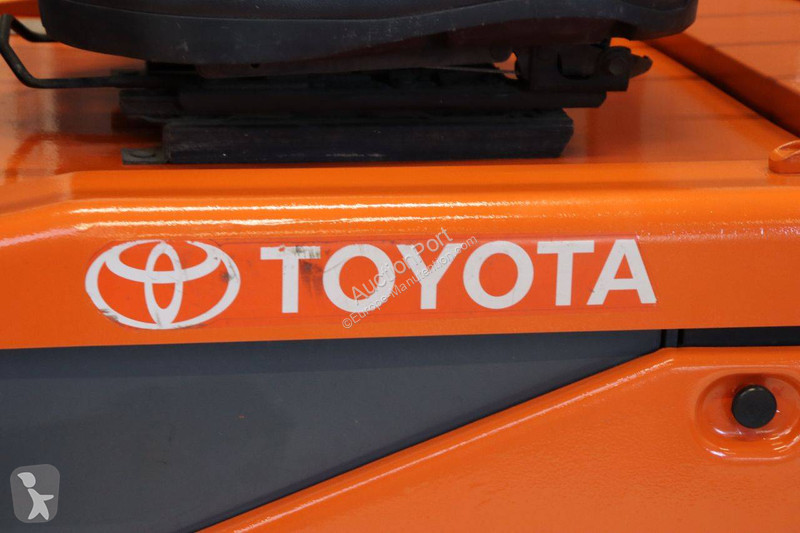 Carretilla elevadora Toyota 5FBE18