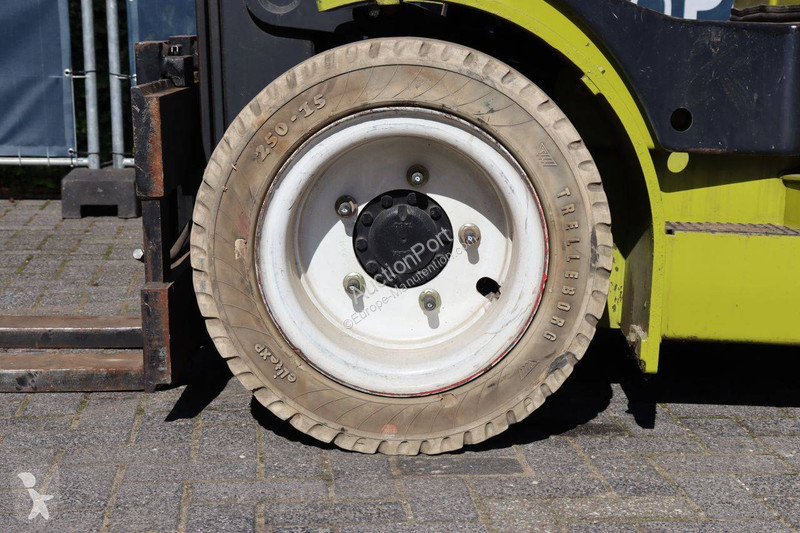Clark L Forklift