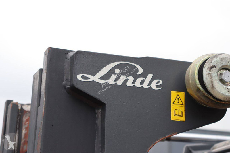 Chariot élévateur Linde D-02
