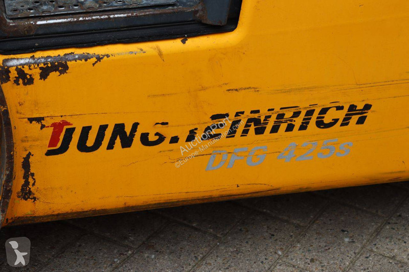 Chariot élévateur Jungheinrich 425s