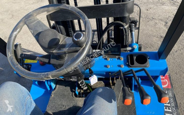 Empilhador elevador  chariot elevateur frontal...