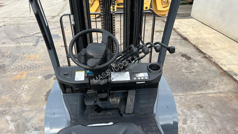 رافعة شوكية Toyota 52-8FDF30