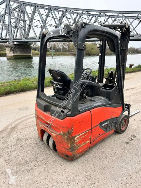 Chariot élévateur Linde  E16C-02