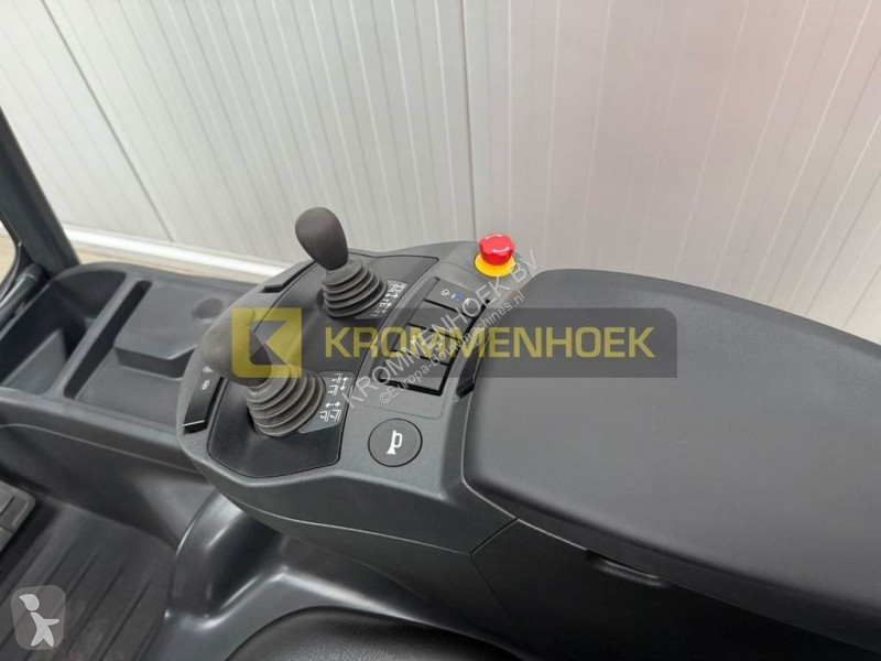 Heftruck Linde E 25 Triplex 7410 mm