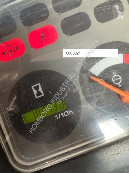 Teleskopický manipulátor Nissan UGD02A30P0 3...