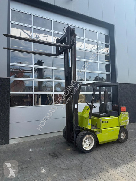 Stivuitor Clark DPM30N