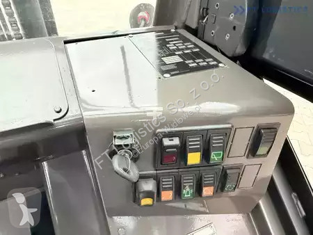 Автопогрузчик Manitou