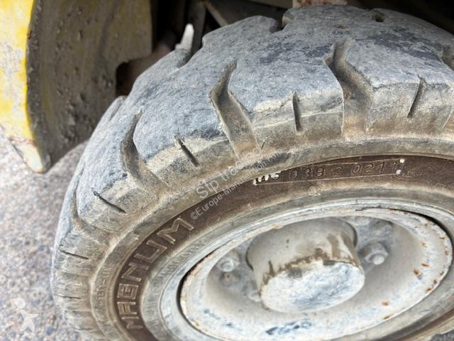رافعة شوكية Nissan  1T5